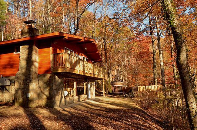 #820 Honeymoon Hideaway Villa Гетлинбург Екстериор снимка