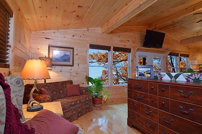 #820 Honeymoon Hideaway Villa Гетлинбург Екстериор снимка