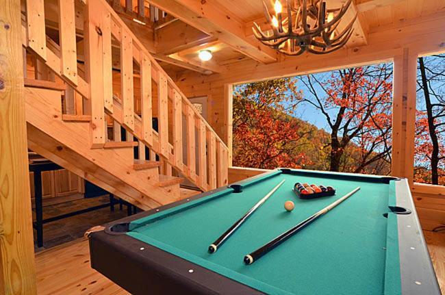 #820 Honeymoon Hideaway Villa Гетлинбург Екстериор снимка